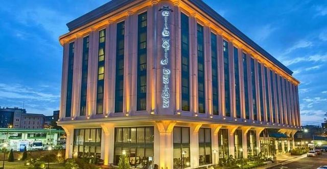 Edessa Asansör — Elite World Business Hotel — 2